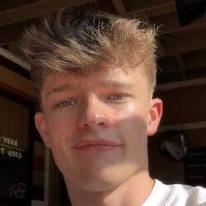 Papanomaly - Age, Family, Bio