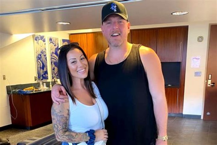 Pat and Samantha McAfee Expecting &lsquo;Double Rainbow&rsquo; Baby!