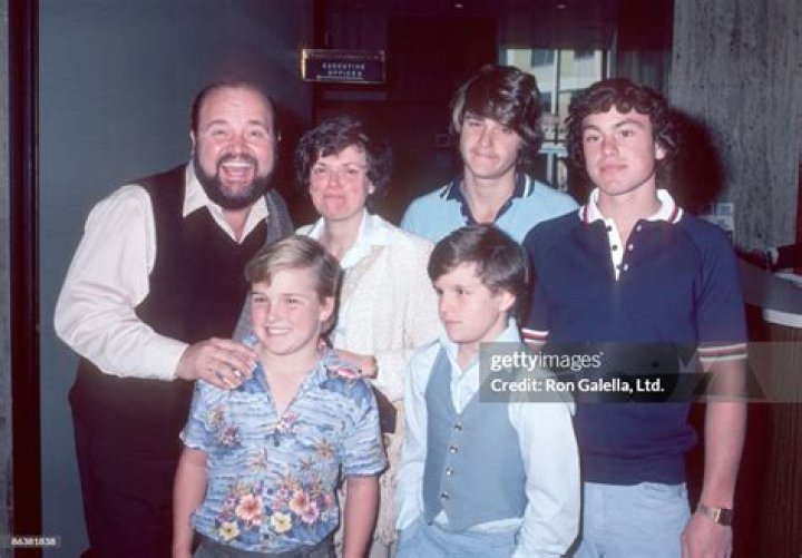 Peter Deluise - Age, Family, Bio
