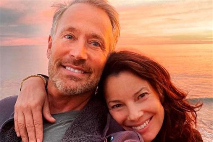 Peter Jacobson - Age, Family, Bio