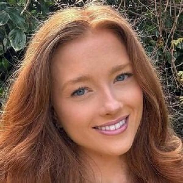 phoebeisginger Bio (Wiki) 
