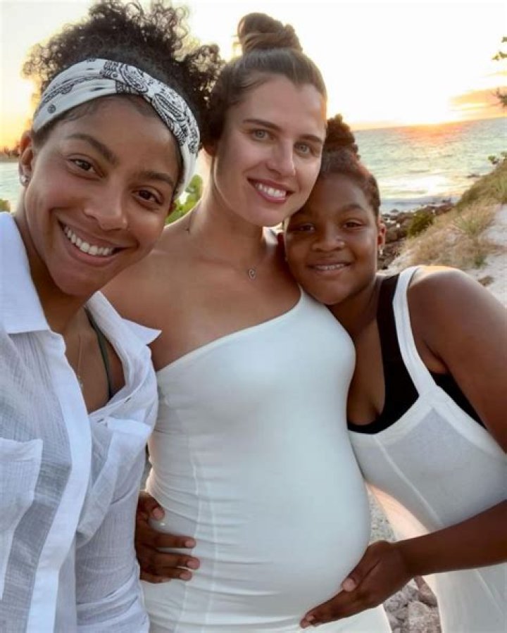 Pregnant Candace Parker