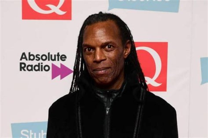 Ranking Roger Bio (Wiki) 