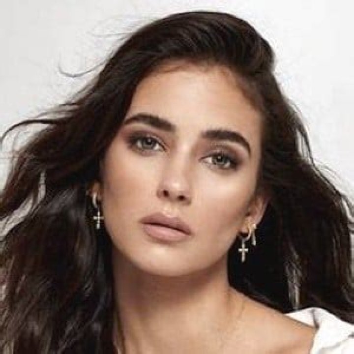 Renee Herbert - Age, Family, Bio