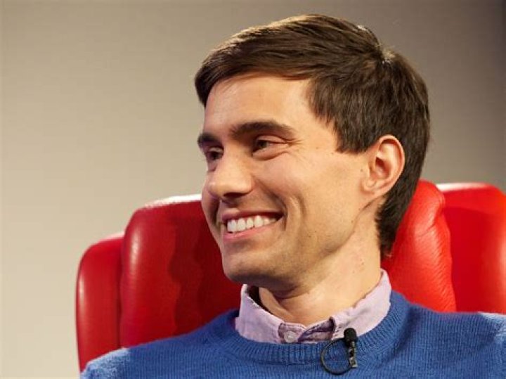 Ricky Van Veen sitting with his former wife, Allison Williams