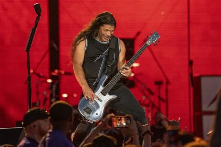 Robert Trujillo photo 3