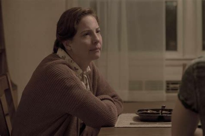 Robin Weigert photo 3