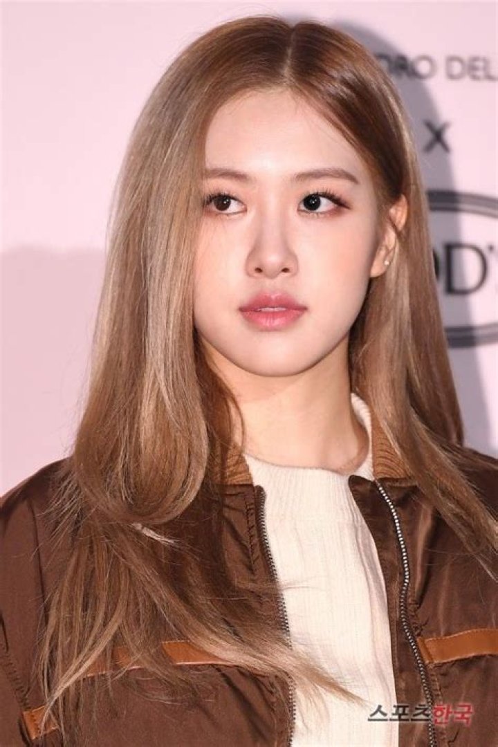 Roseanne Park (Rosé) Bio (Wiki) 