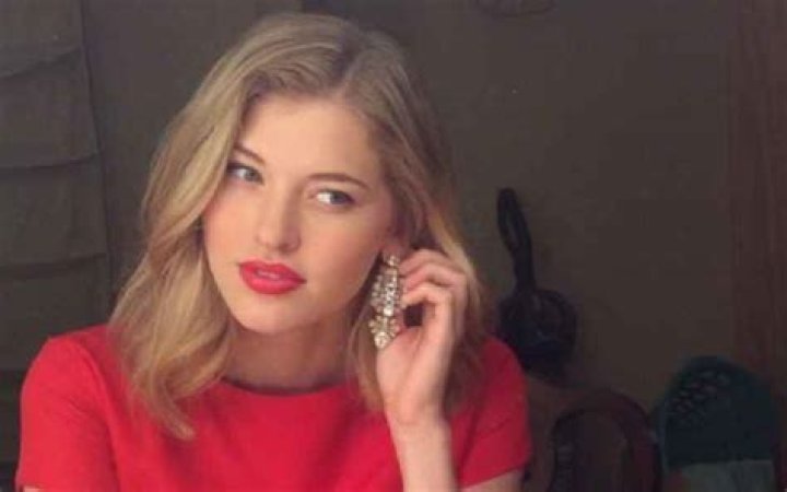Sarah Grey Bio (Wiki) 