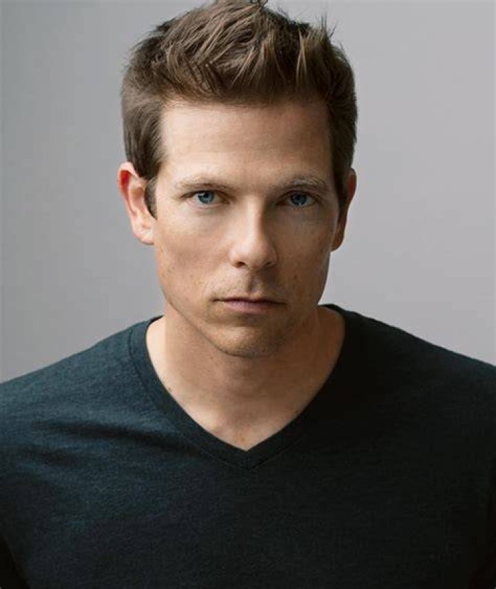 Sean Cw Johnson - Age, Family, Bio