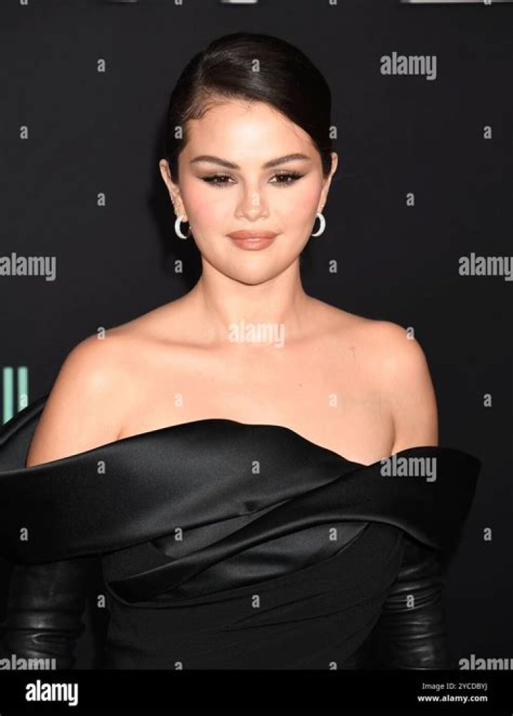 Selena Gomez attends the "Charles James: Beyond Fashion" Costume Institute Gala held at the Metropolitan Museum of Art on May 5, 2014 in New York C...