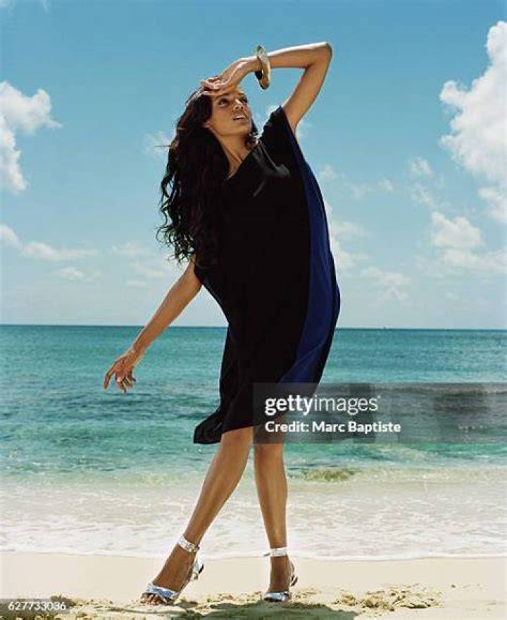 Selita Ebanks photo 3