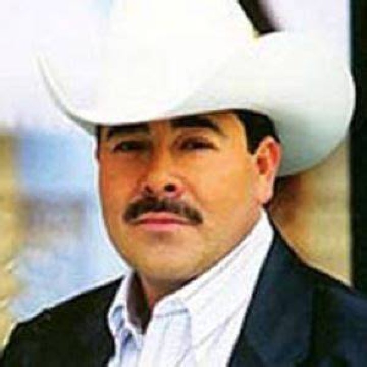 Sergio Vega - Trivia, Family, Bio