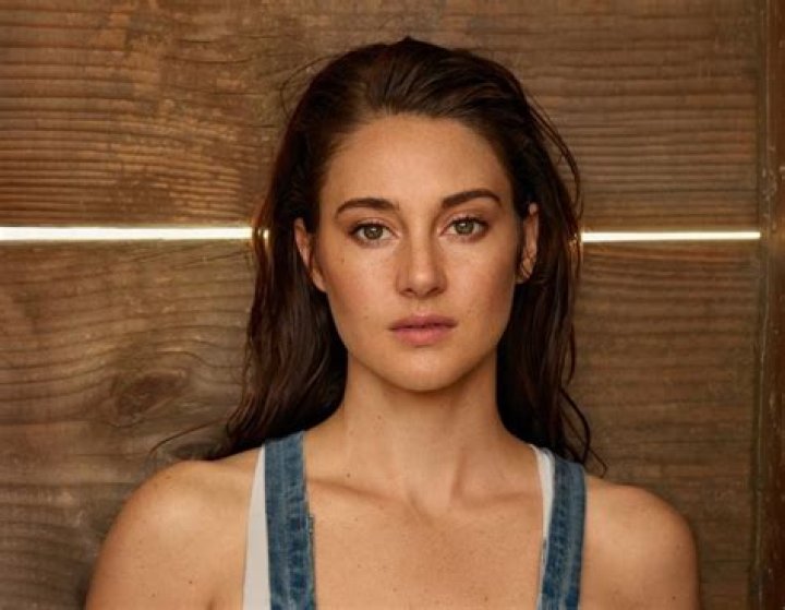 Shailene Woodley photo 2