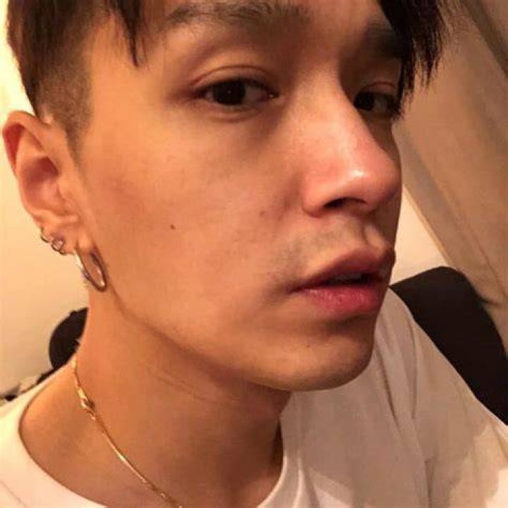 Simon Dominic - Age, Family, Bio