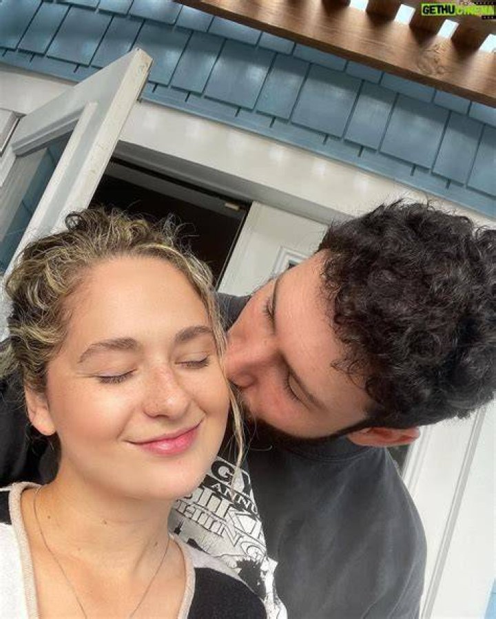 Skyler Joy is in Relationship with her Mysterious Boyfriend