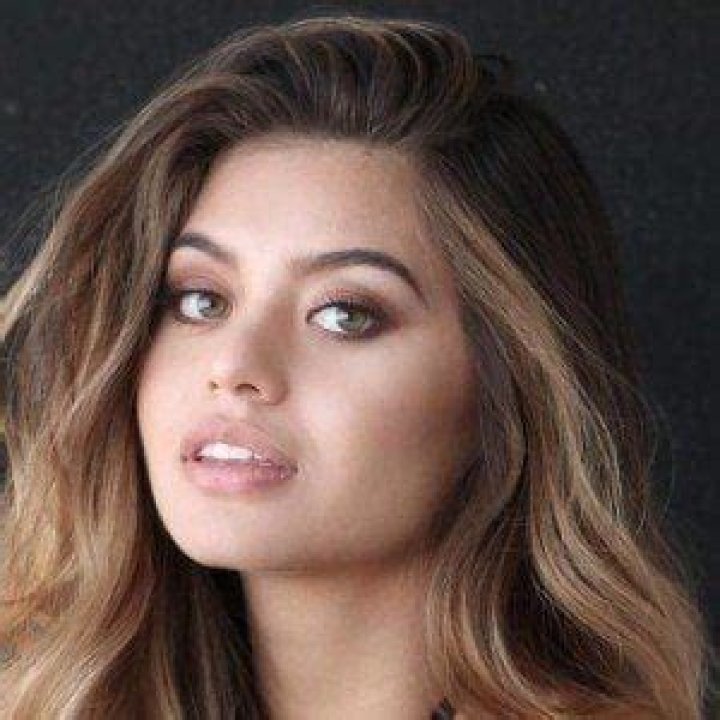 Sofia Jamora - Age, Family, Bio