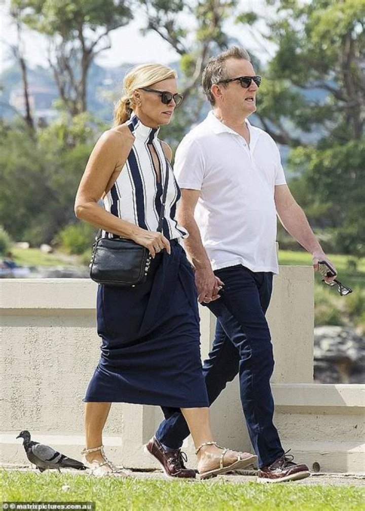 Sonia Kruger clarifies her pregnancy rumors, “I should stop eating bread” Sonia Kruger is presently dating Craig McPhersonSonia Kruger is presently dating Craig McPherson