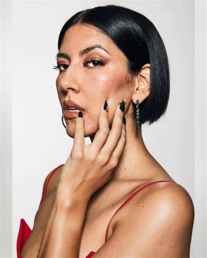 Stephanie Beatriz photo 2