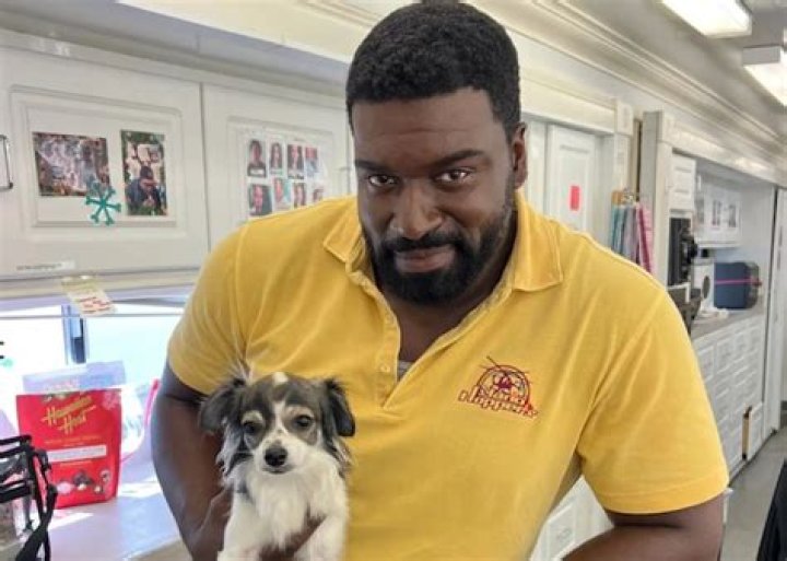 Stephen Hill - Age, Family, Bio
