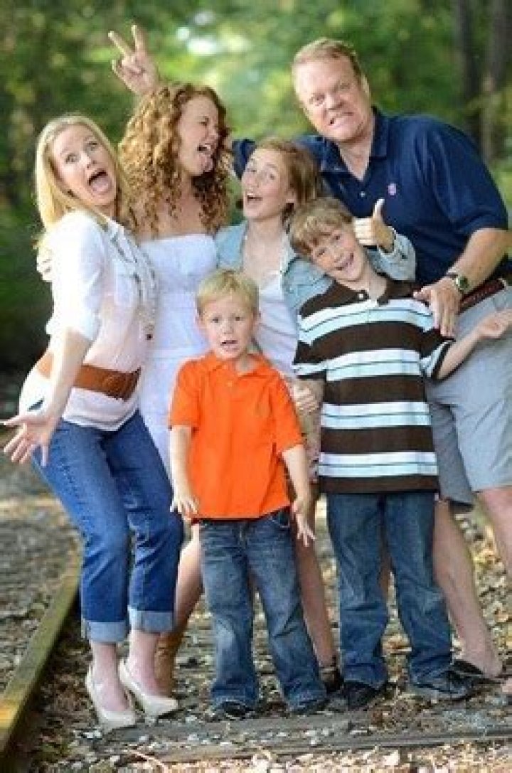 The Lintz family. Know about Lintz, early life, siblings 