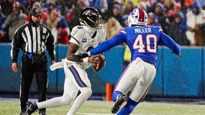 Von Miller playing for Los Angeles Rams