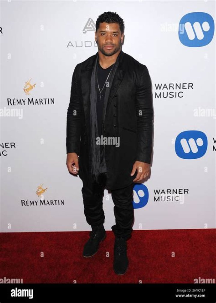 Warner Music Group Hosts Annual Grammy Celebration - Red Carpet