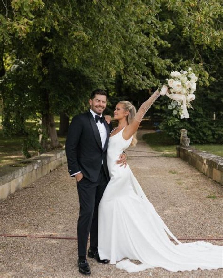 Wedding Bells ringing! Hannah Godwin fixed the date with fiance Dylan Barbour this summer