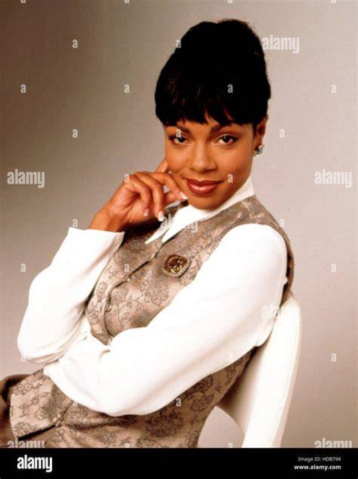 Wendy Raquel Robinson photo