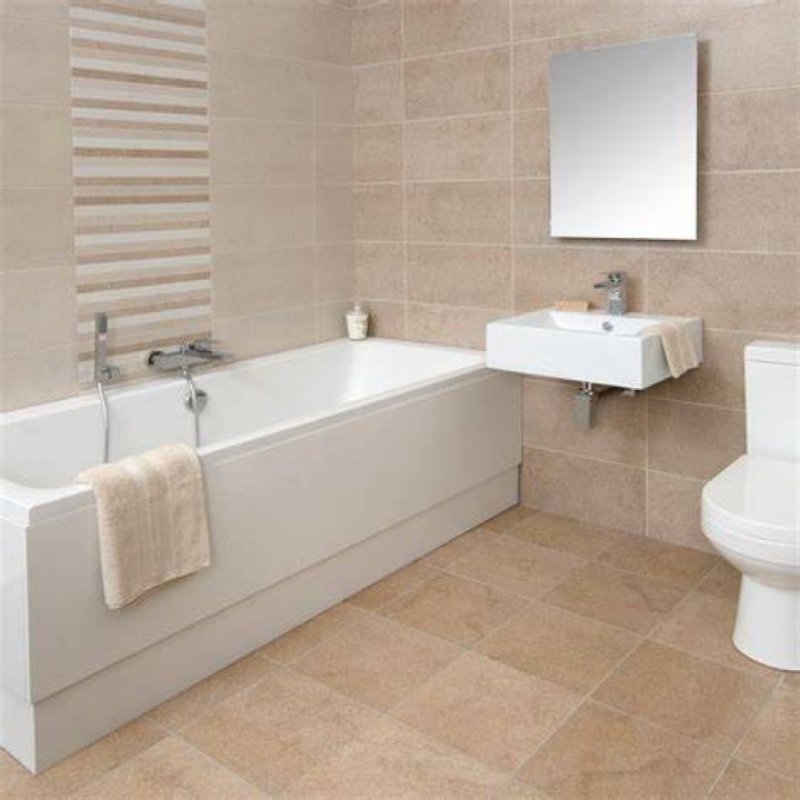 What color goes best with beige tile?