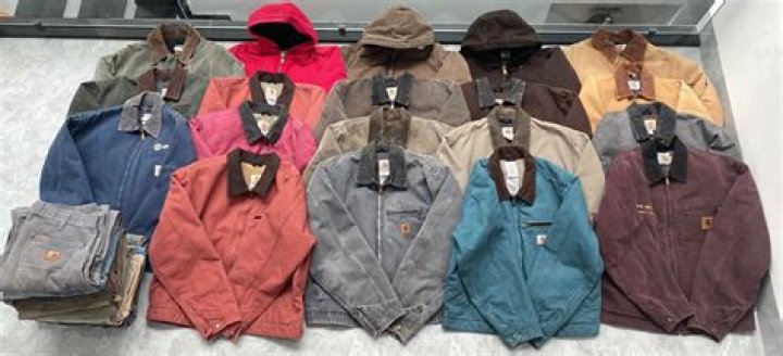 What color is Carhartt?