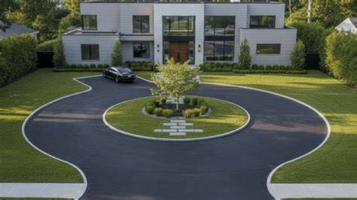 What is a round driveway called?