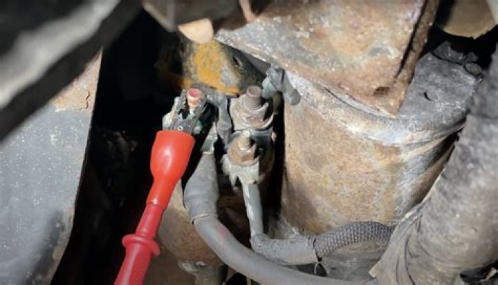 Where is the starter located on a 2007 f150?