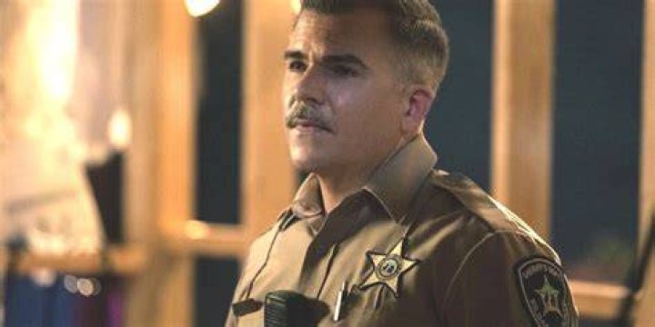 Who killed Sheriff Peterkin in Outer Banks?