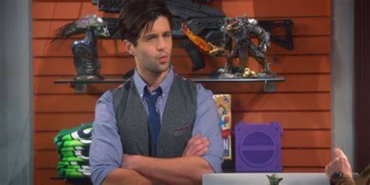 Who plays Jesse in big bang theory?