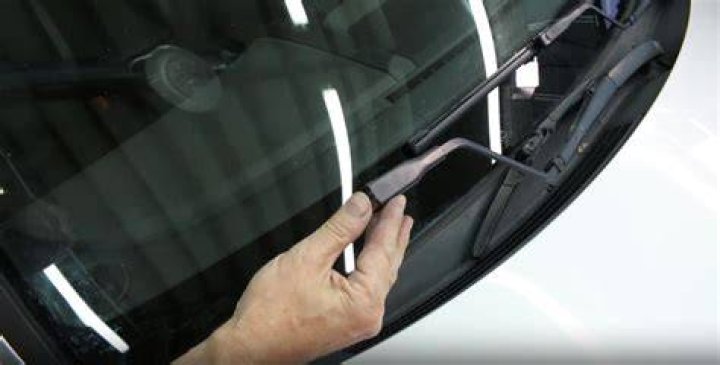 Will AutoZone change my wiper blades?