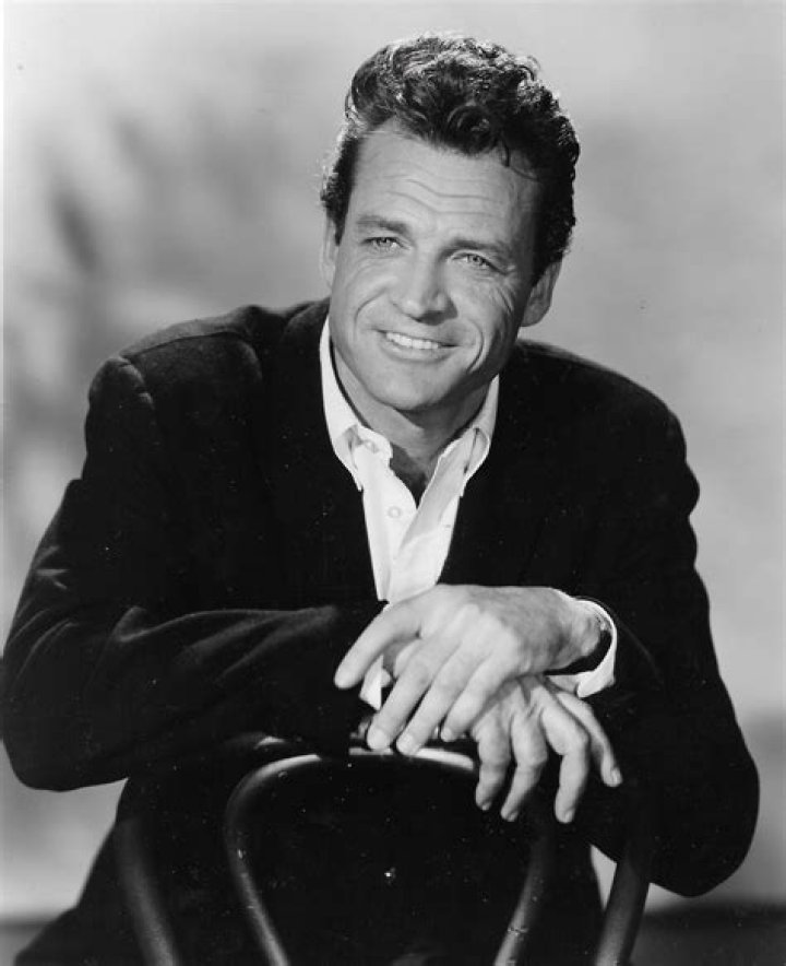 William Smith - Trivia, Family, Bio